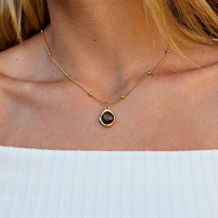 Amber Stone Pendant Necklace